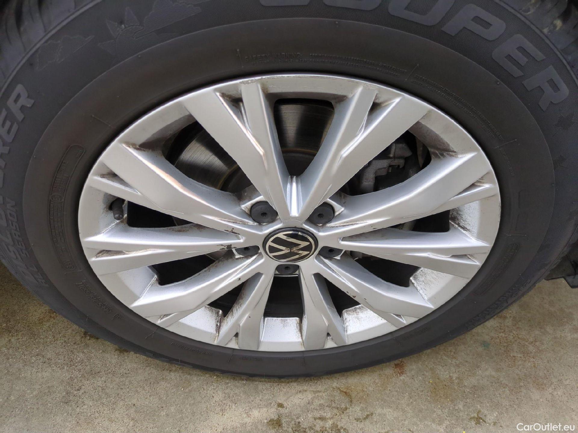  Volkswagen  Tiguan VOLKSWAGEN  / 2020 / 5P / SUV 2.0 TDI 150 DSG7 Life Business #4