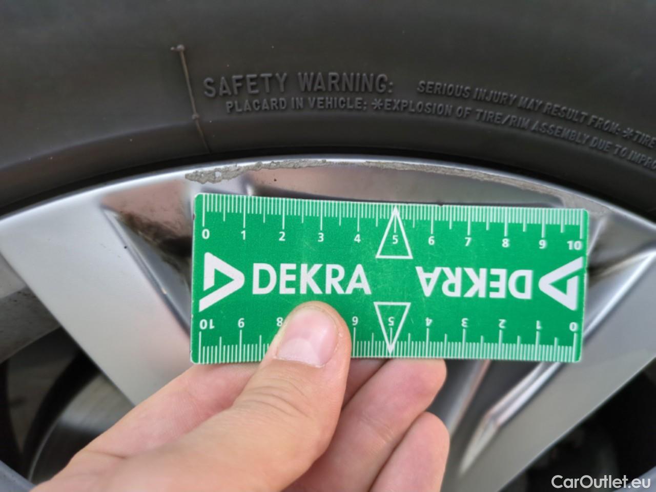  Volkswagen  Tiguan VOLKSWAGEN  / 2020 / 5P / SUV 2.0 TDI 150 DSG7 Life Business #3