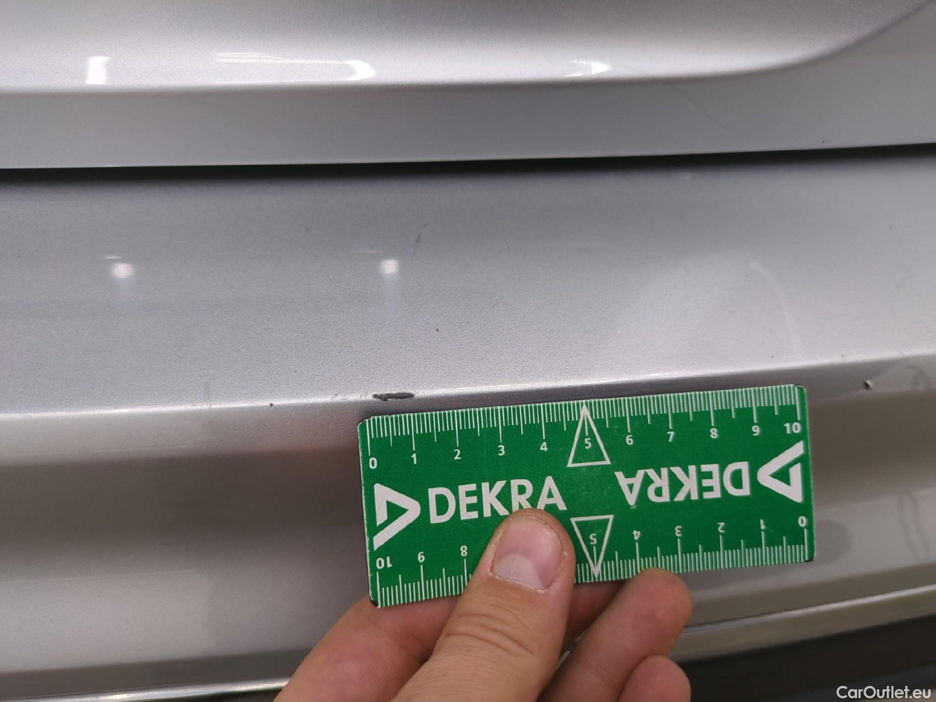  Volkswagen  Tiguan VOLKSWAGEN  / 2020 / 5P / SUV 2.0 TDI 150 DSG7 Life Business #21