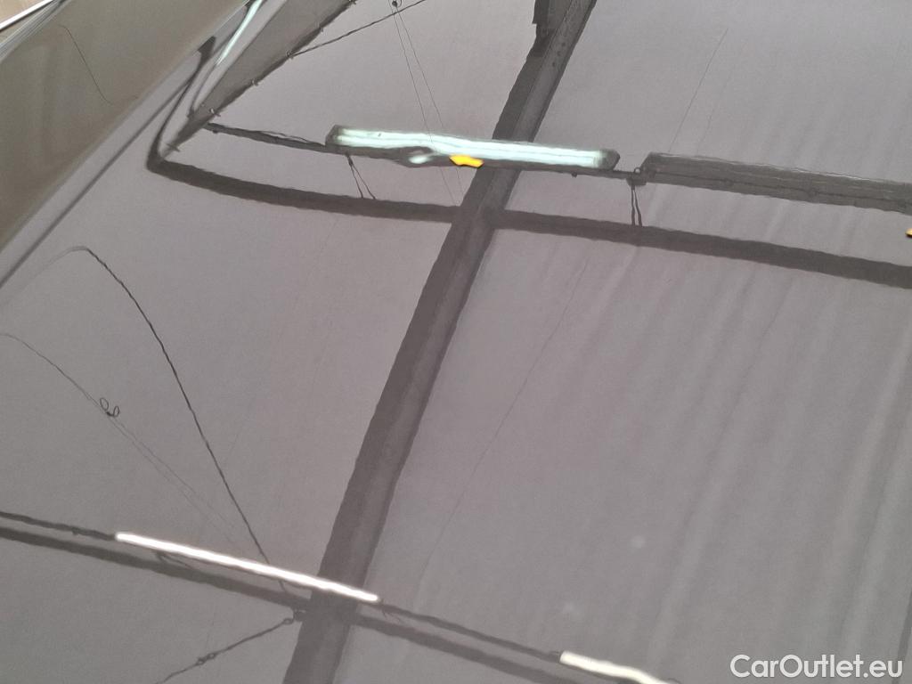  Volkswagen  Tiguan VOLKSWAGEN  / 2016 / 5P / SUV 1.5 TSI 150 EVO DSG7 Carat #9