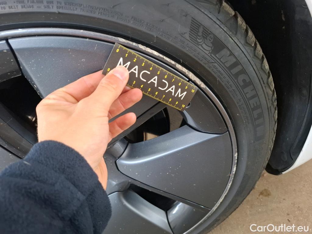  Tesla  Model 3 TESLA  / 2018 / 4P / Berline Grande Autonomie Dual Motor AWD #19