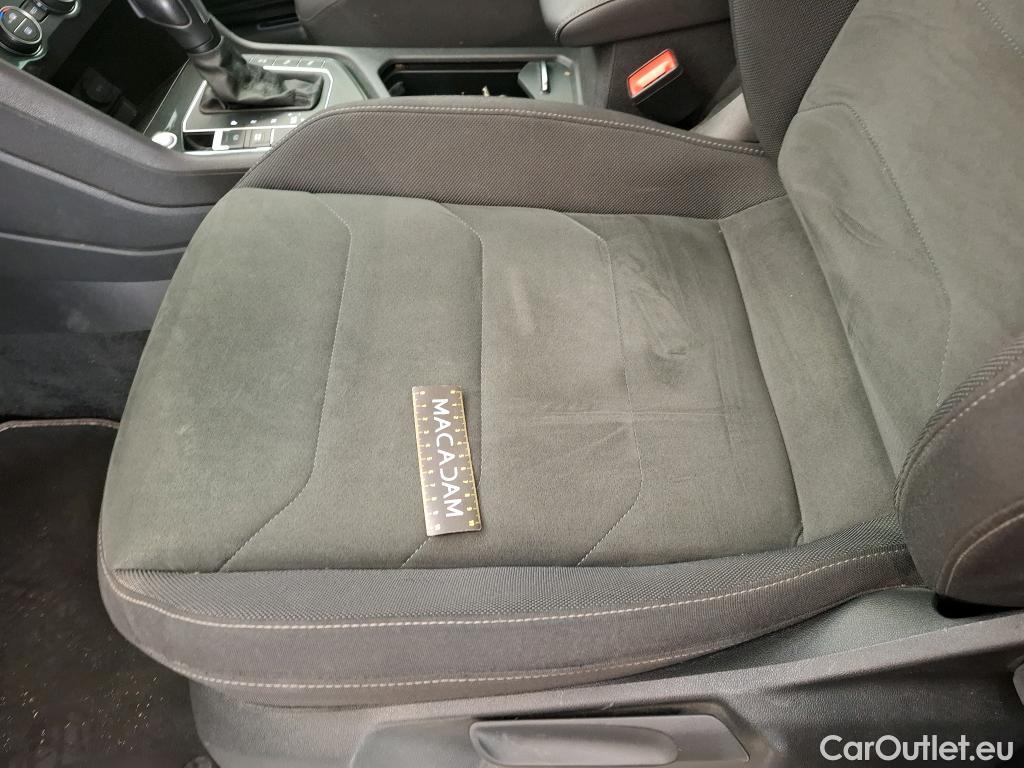  Volkswagen  Tiguan VOLKSWAGEN  / 2016 / 5P / SUV 1.5 TSI 150 EVO DSG7 Carat #48