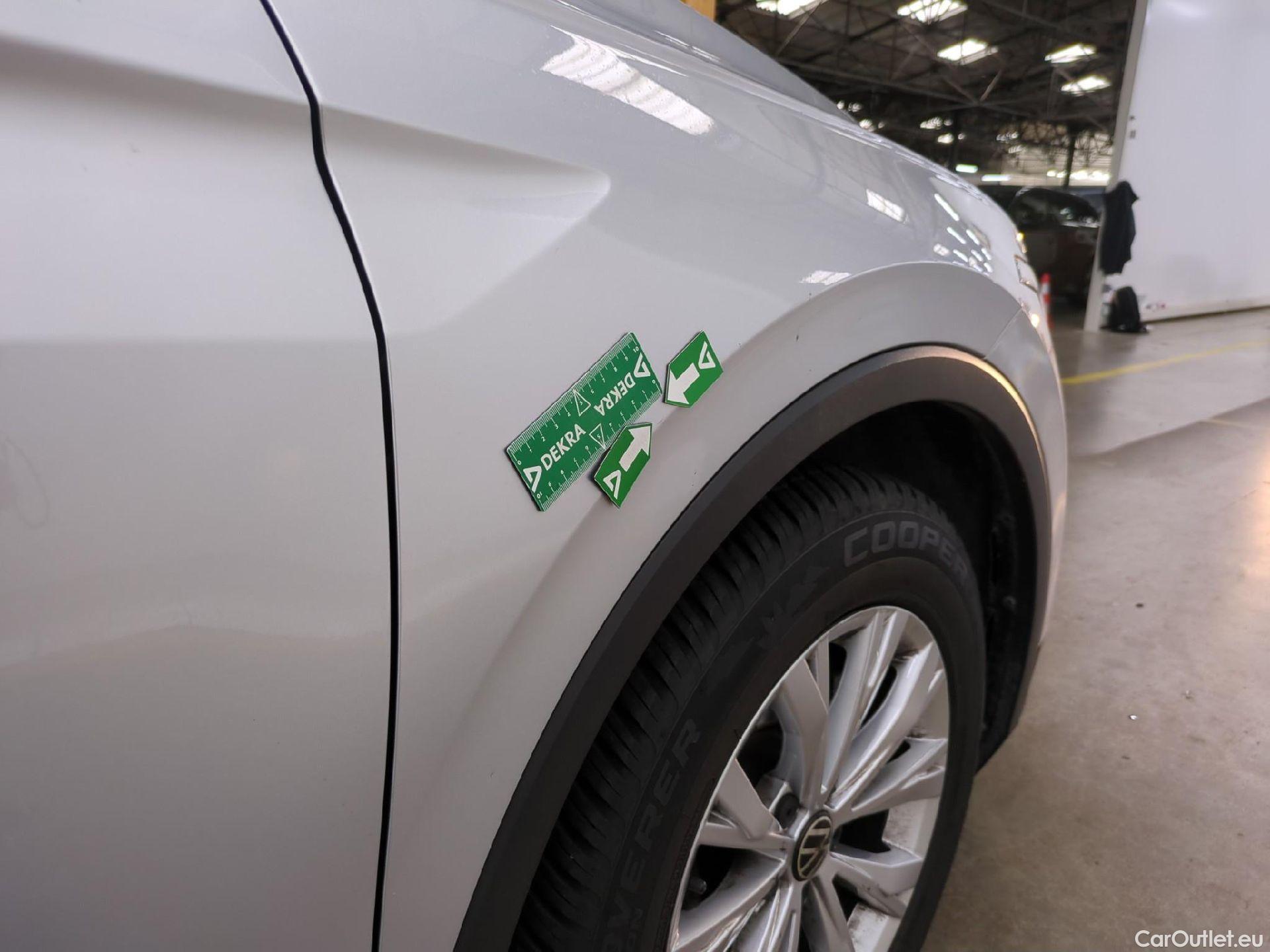  Volkswagen  Tiguan VOLKSWAGEN  / 2020 / 5P / SUV 2.0 TDI 150 DSG7 Life Business #26