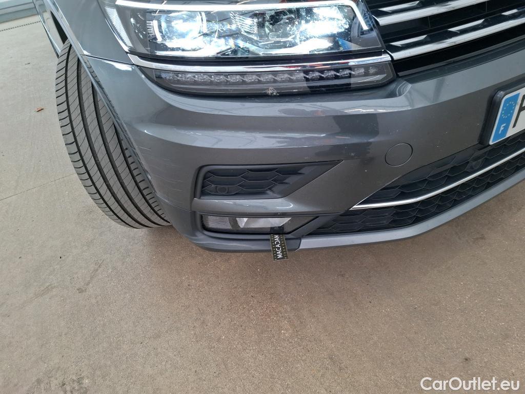  Volkswagen  Tiguan VOLKSWAGEN  / 2016 / 5P / SUV 1.5 TSI 150 EVO DSG7 Carat #22
