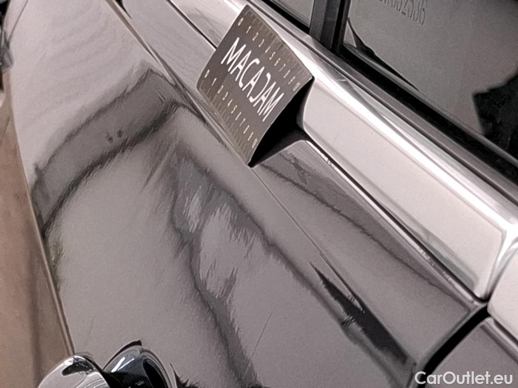  Volkswagen  Tiguan VOLKSWAGEN  / 2016 / 5P / SUV 1.5 TSI 150 EVO DSG7 Carat #17