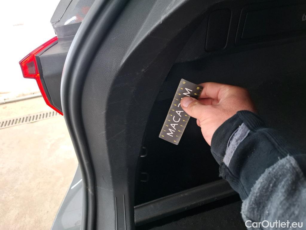  Volkswagen  Tiguan VOLKSWAGEN  / 2016 / 5P / SUV 1.5 TSI 150 EVO DSG7 Carat #32