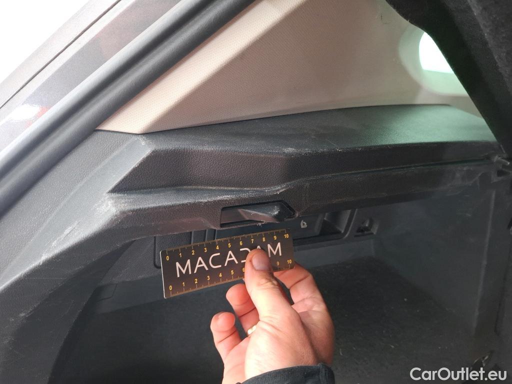  Volkswagen  Tiguan VOLKSWAGEN  / 2016 / 5P / SUV 1.5 TSI 150 EVO DSG7 Carat #33