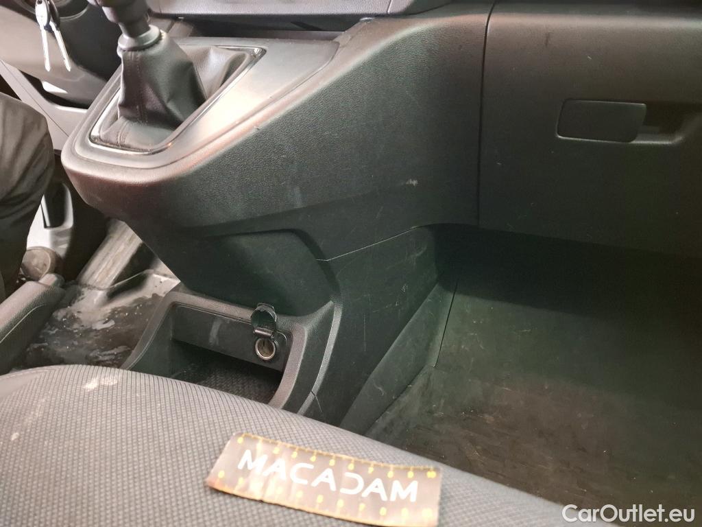  Renault  Kangoo RENAULT  / 2021 / 4P / Fourgonnette GD CONFORT - TCE 130 #30