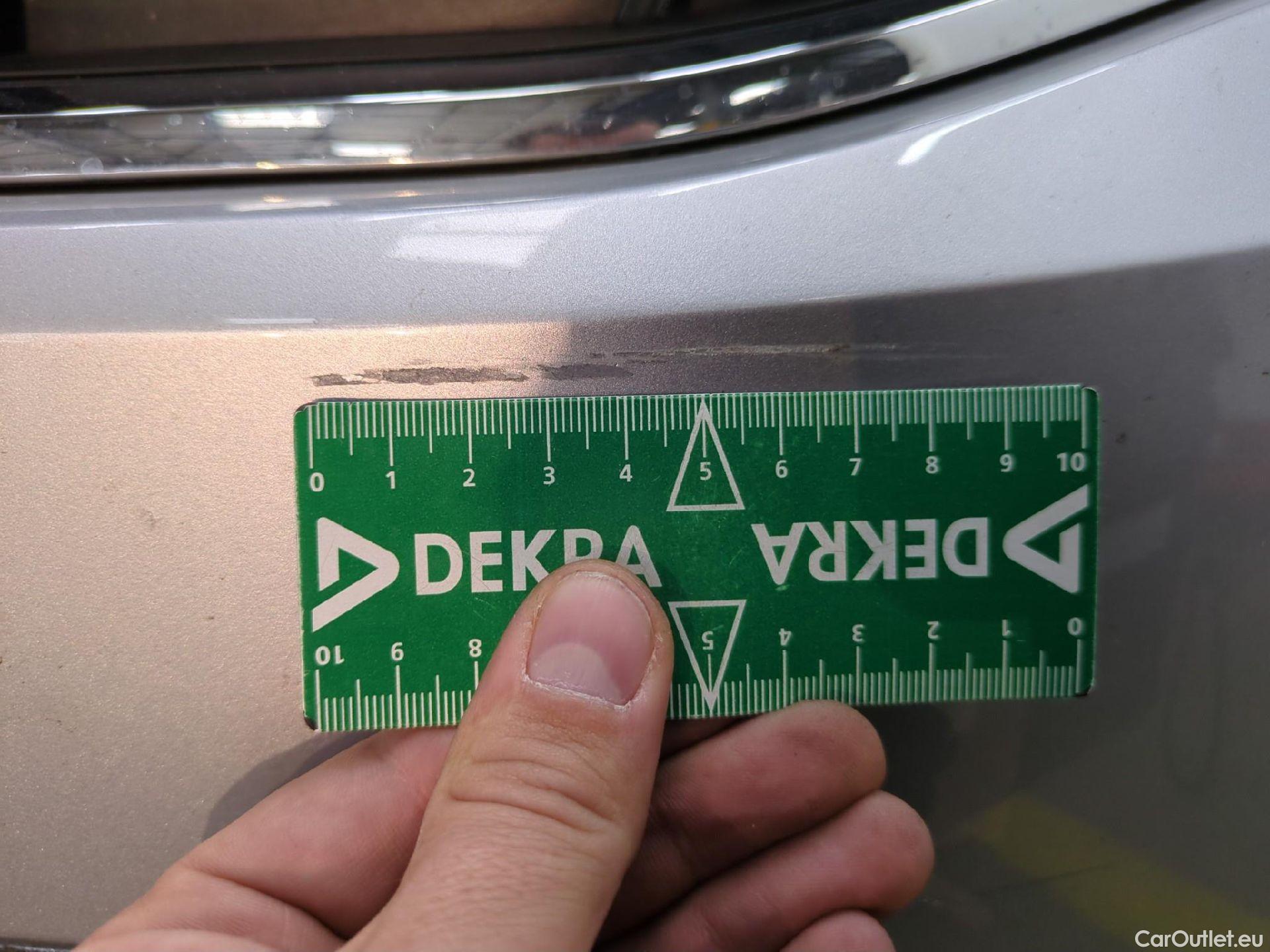  Volkswagen  Tiguan VOLKSWAGEN  / 2020 / 5P / SUV 2.0 TDI 150 DSG7 Life Business #24