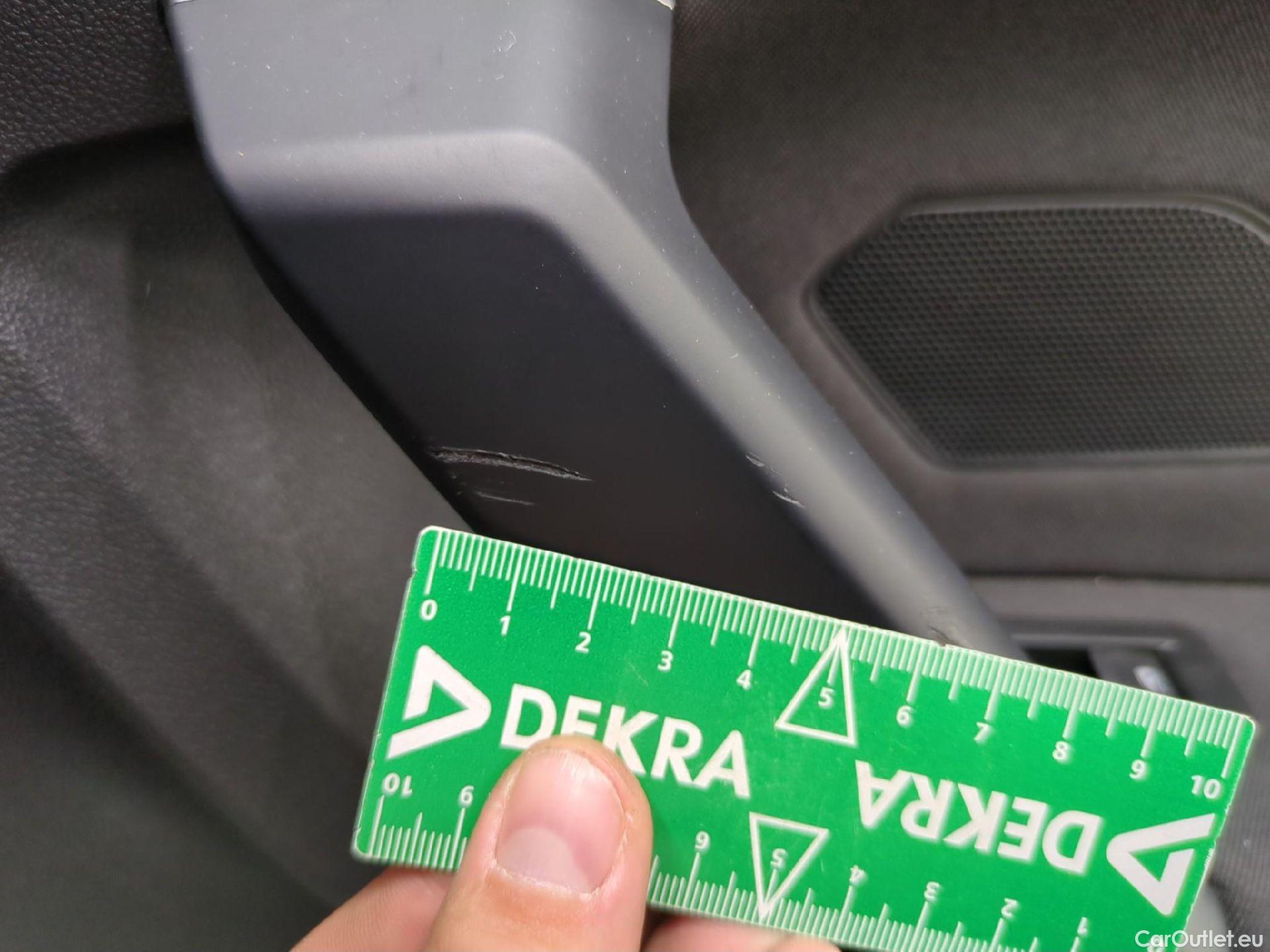  Volkswagen  Tiguan VOLKSWAGEN  / 2020 / 5P / SUV 2.0 TDI 150 DSG7 Life Business #8