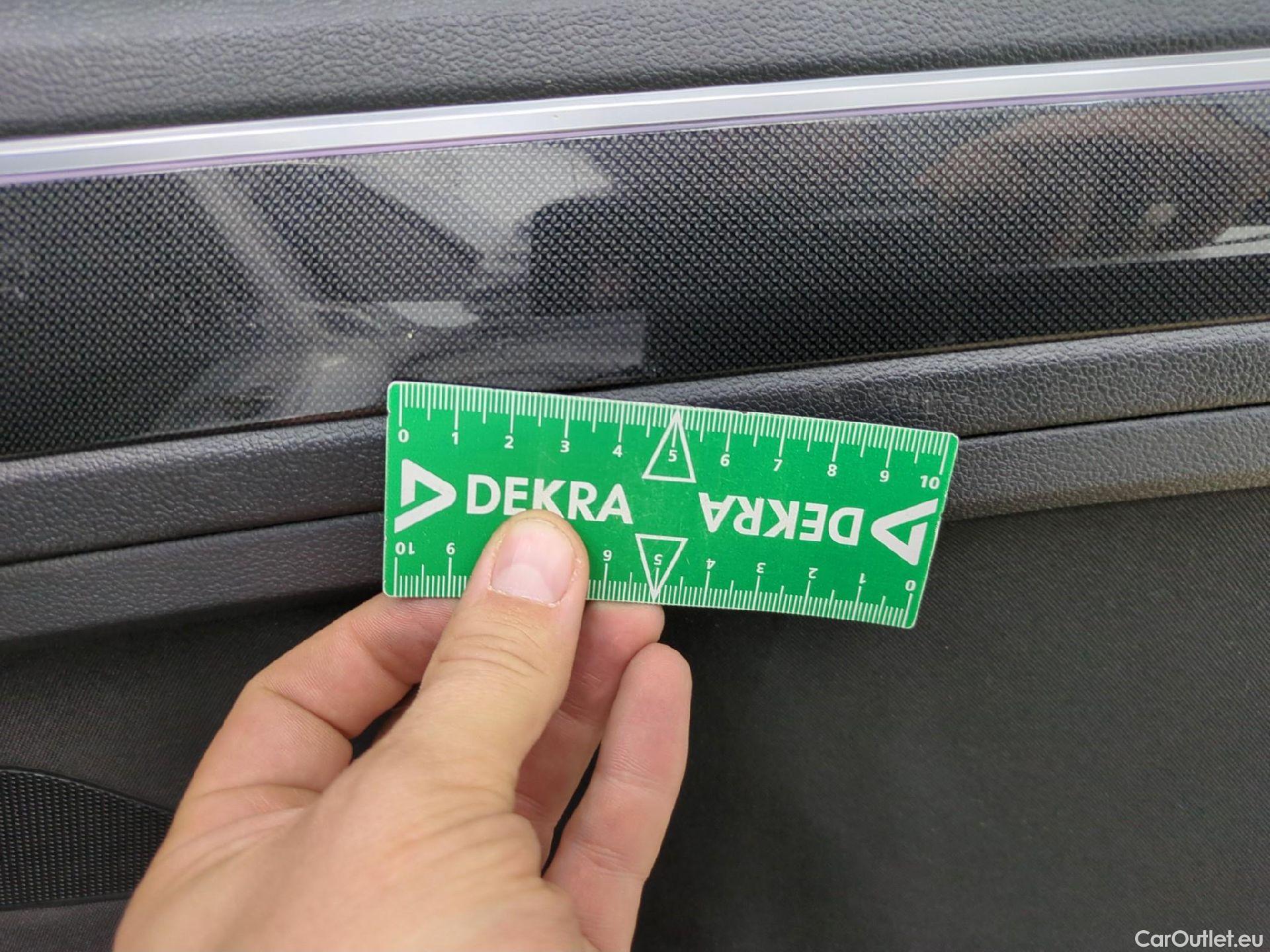  Volkswagen  Tiguan VOLKSWAGEN  / 2020 / 5P / SUV 2.0 TDI 150 DSG7 Life Business #9