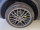  Porsche  Cayenne PORSCHE  / 2017 / 5P / SUV 3.0 V6 E-HYBRID #18