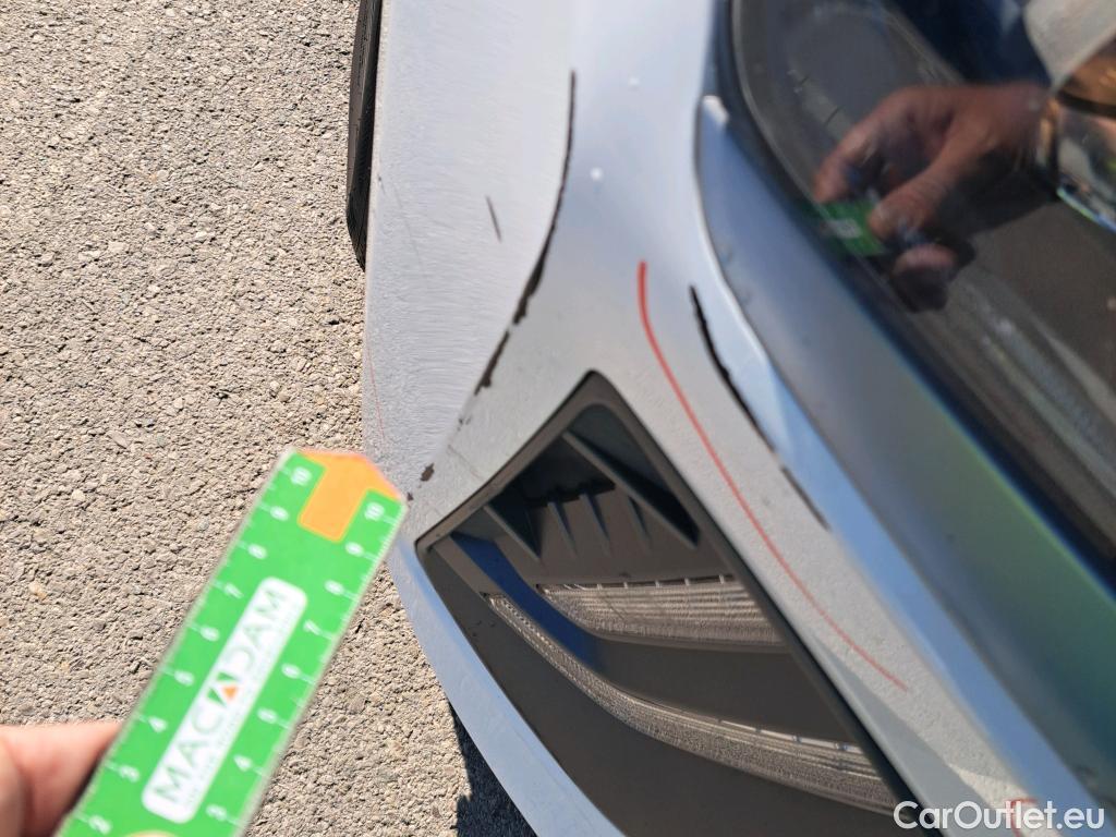  Hyundai   Ioniq HYUNDAI / 2019 / 5P / berlina con portón 1.6 GDI PHEV Klass DCT #30