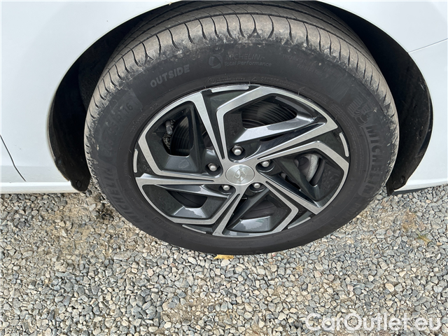  Hyundai  i30  kom.1.0TGDI Family Comf #9