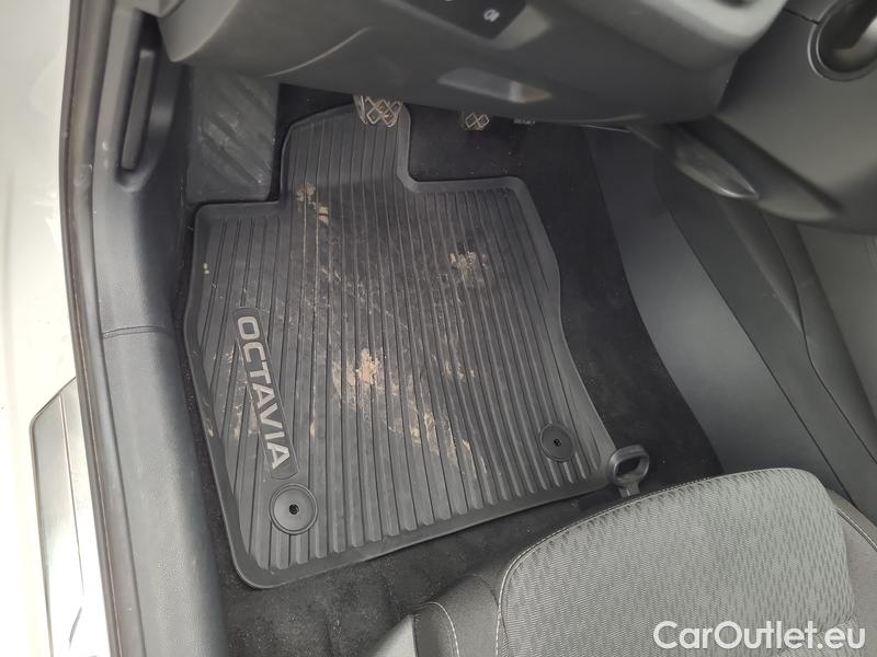  Skoda  Octavia  Combi (NX3)(2020) Oct.Combi 1.5TSI 110 Style #13