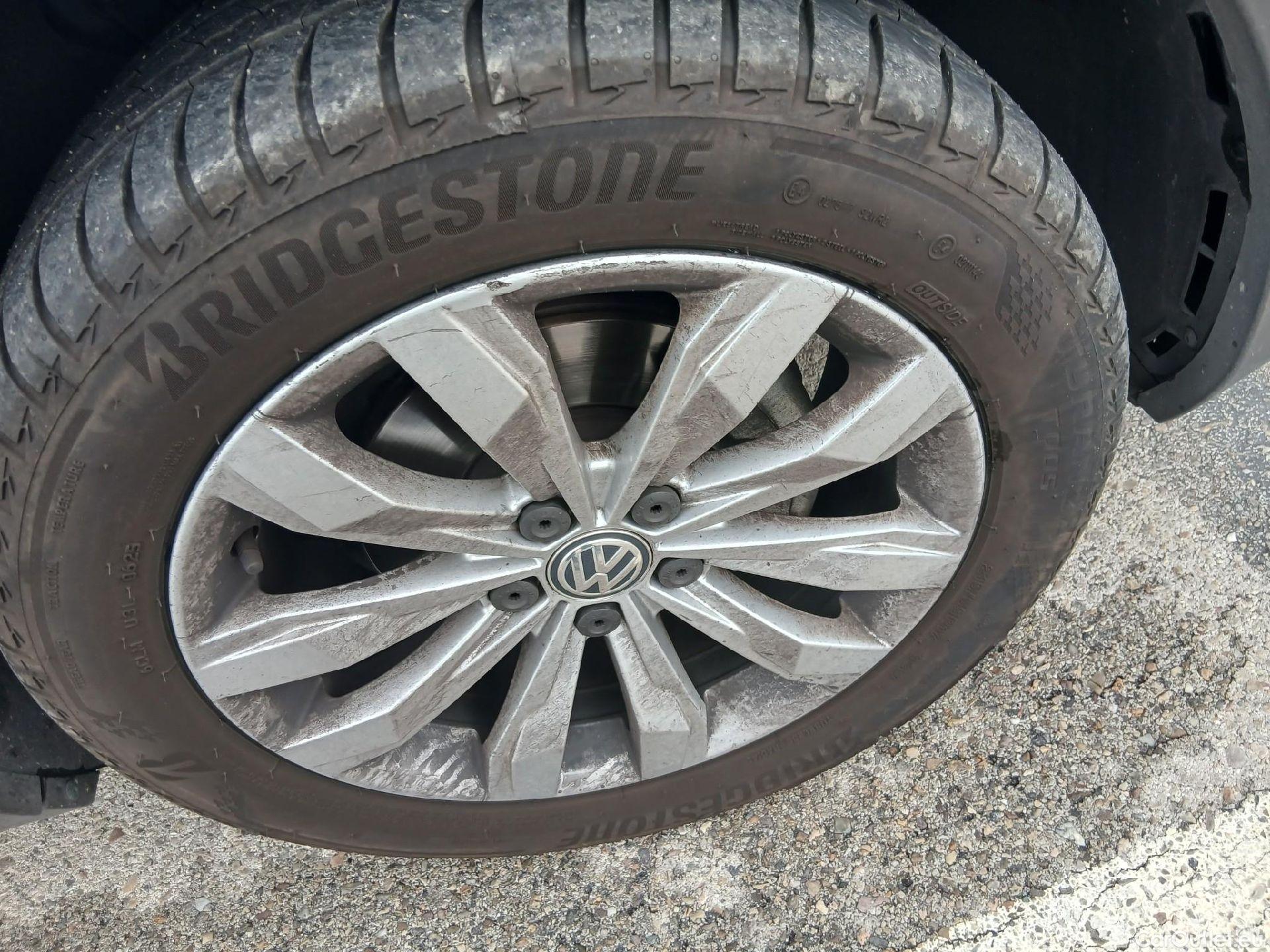  Volkswagen  T-ROC VOLKSWAGEN  / 2017 / 5P / todoterreno Advance 1.0 TSI 85kW (115CV) #22