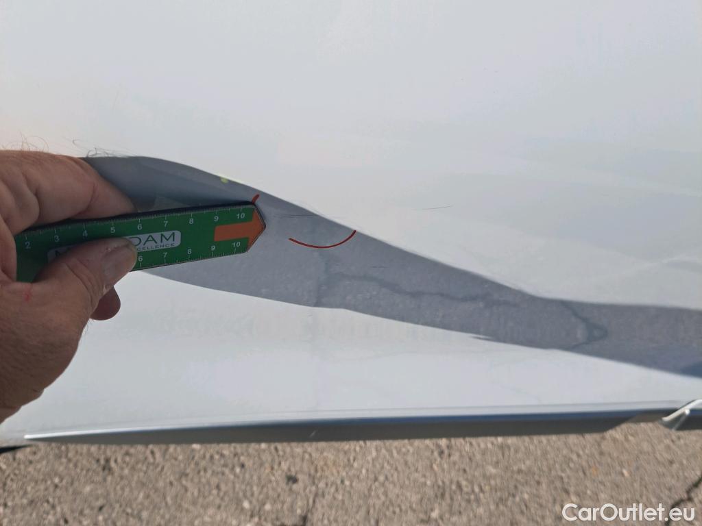  Hyundai   Ioniq HYUNDAI / 2019 / 5P / berlina con portón 1.6 GDI PHEV Klass DCT #32