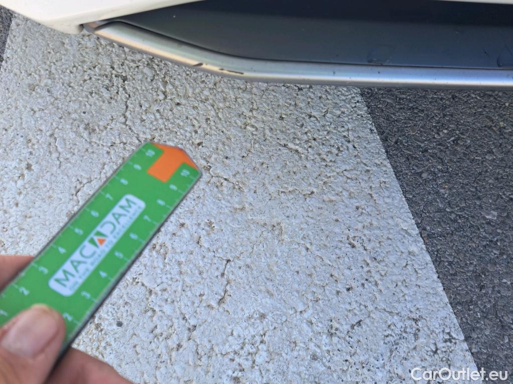  Hyundai   Ioniq HYUNDAI / 2019 / 5P / berlina con portón 1.6 GDI PHEV Klass DCT #34