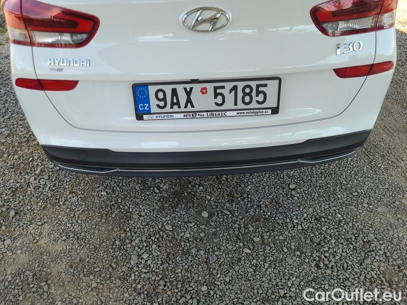  Hyundai  i30  (PD)(01.2017  ->)  kom.1.5T-GDI Family Smart #9