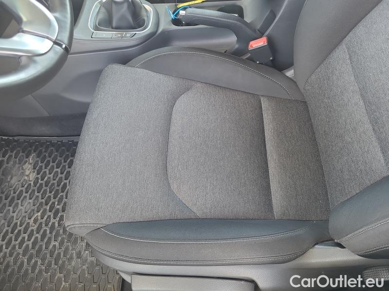  Hyundai  i30  (PD)(01.2017  ->)  kom.1.5T-GDI Family Smart #5