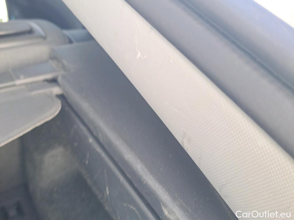  Hyundai   Ioniq HYUNDAI / 2019 / 5P / berlina con portón 1.6 GDI PHEV Klass DCT #52