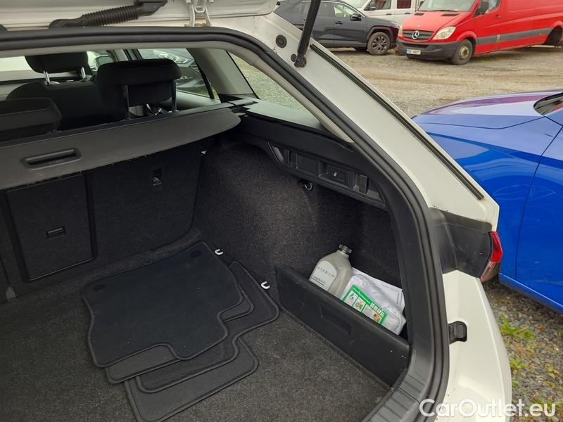  Skoda  Octavia  Combi (NX3)(2020) Oct.Combi 1.5TSI 110 Style #10