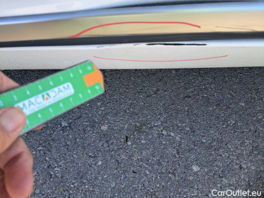  Hyundai   Ioniq HYUNDAI / 2019 / 5P / berlina con portón 1.6 GDI PHEV Klass DCT #12