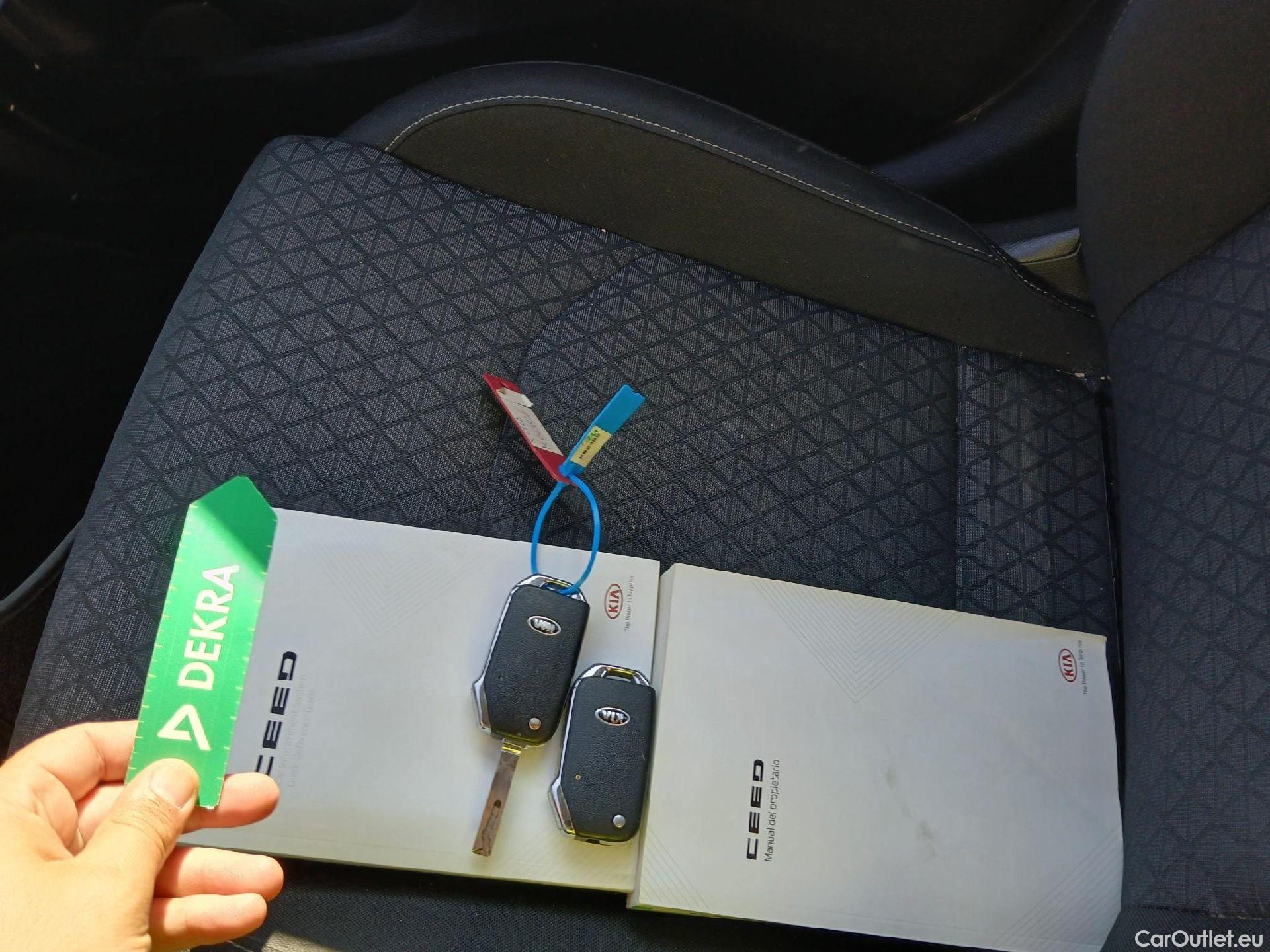  KIA  XCeed KIA  / 2019 / 5P / todoterreno 1.0 T-GDi Drive 88kW (120CV) #1