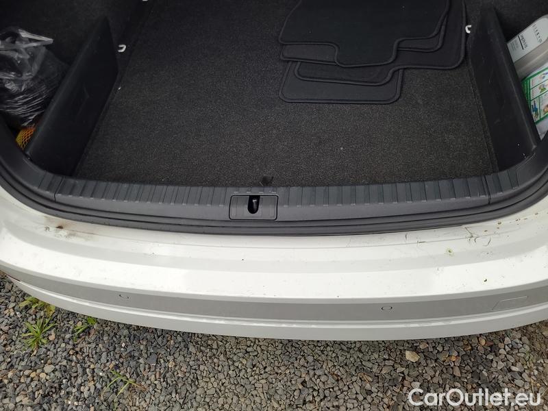  Skoda  Octavia  Combi (NX3)(2020) Oct.Combi 1.5TSI 110 Style #9