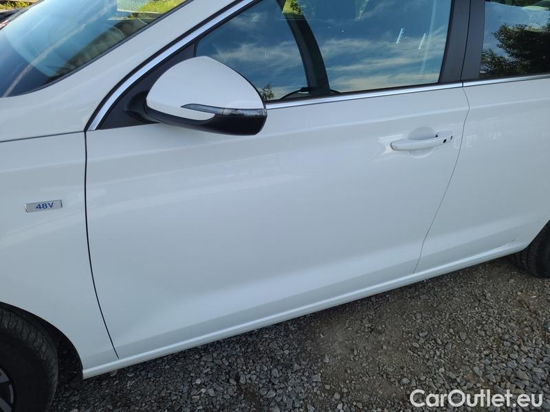  Hyundai  i30  (PD)(01.2017  ->)  kom.1.5T-GDI Family Smart #2