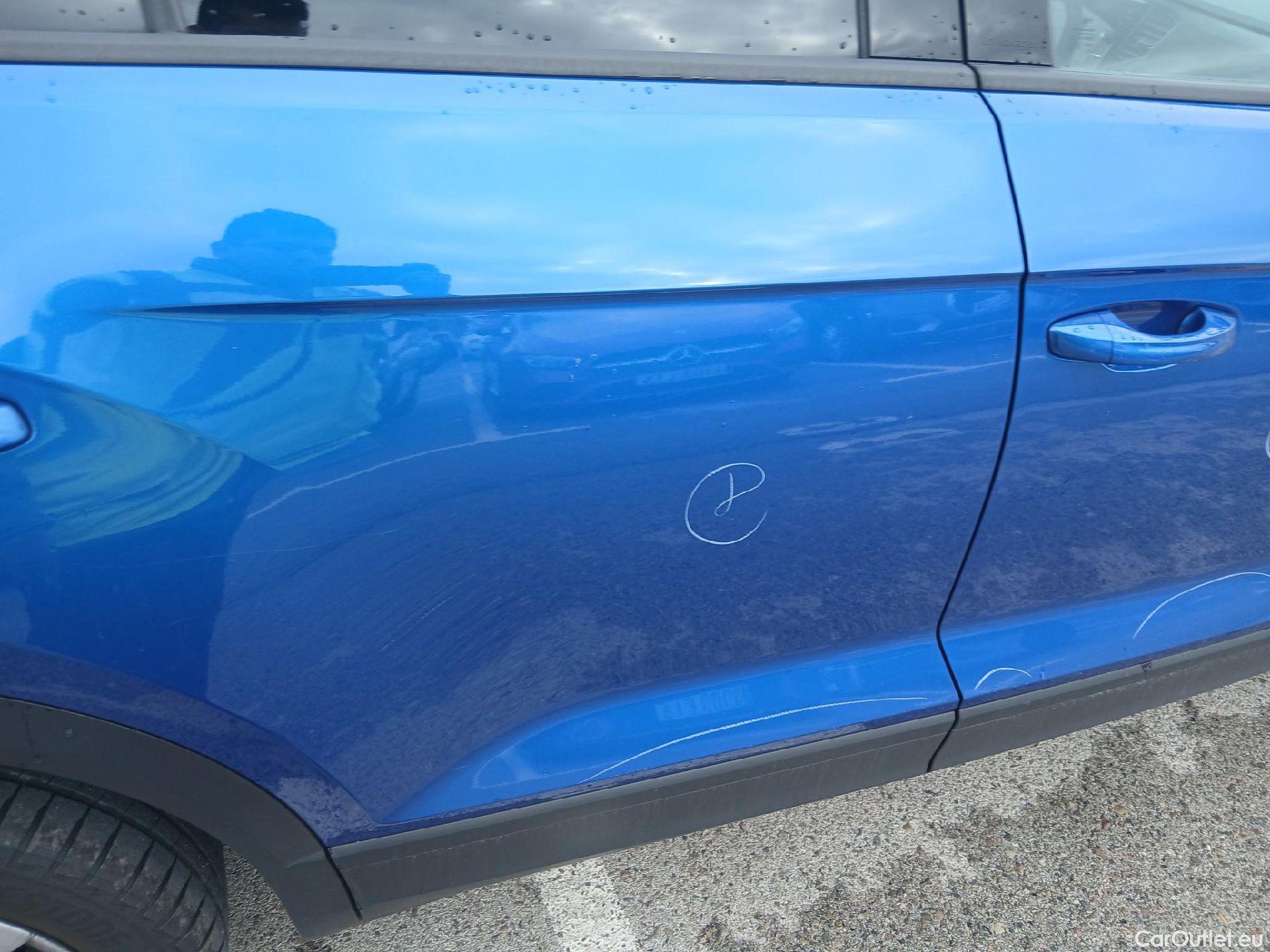  Volkswagen  T-ROC VOLKSWAGEN  / 2017 / 5P / todoterreno Advance 1.0 TSI 85kW (115CV) #16