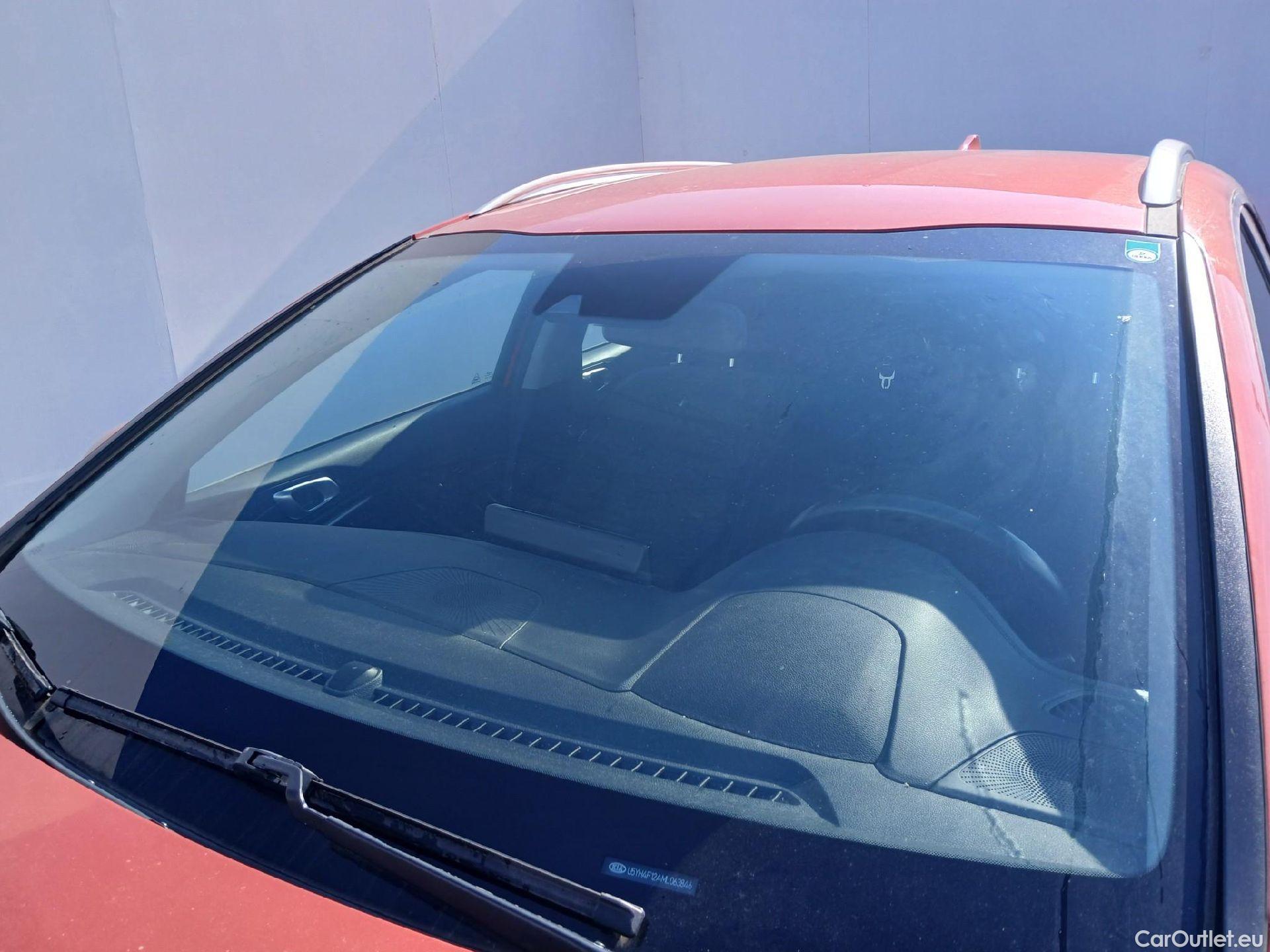  KIA  XCeed KIA  / 2019 / 5P / todoterreno 1.0 T-GDi Drive 88kW (120CV) #3