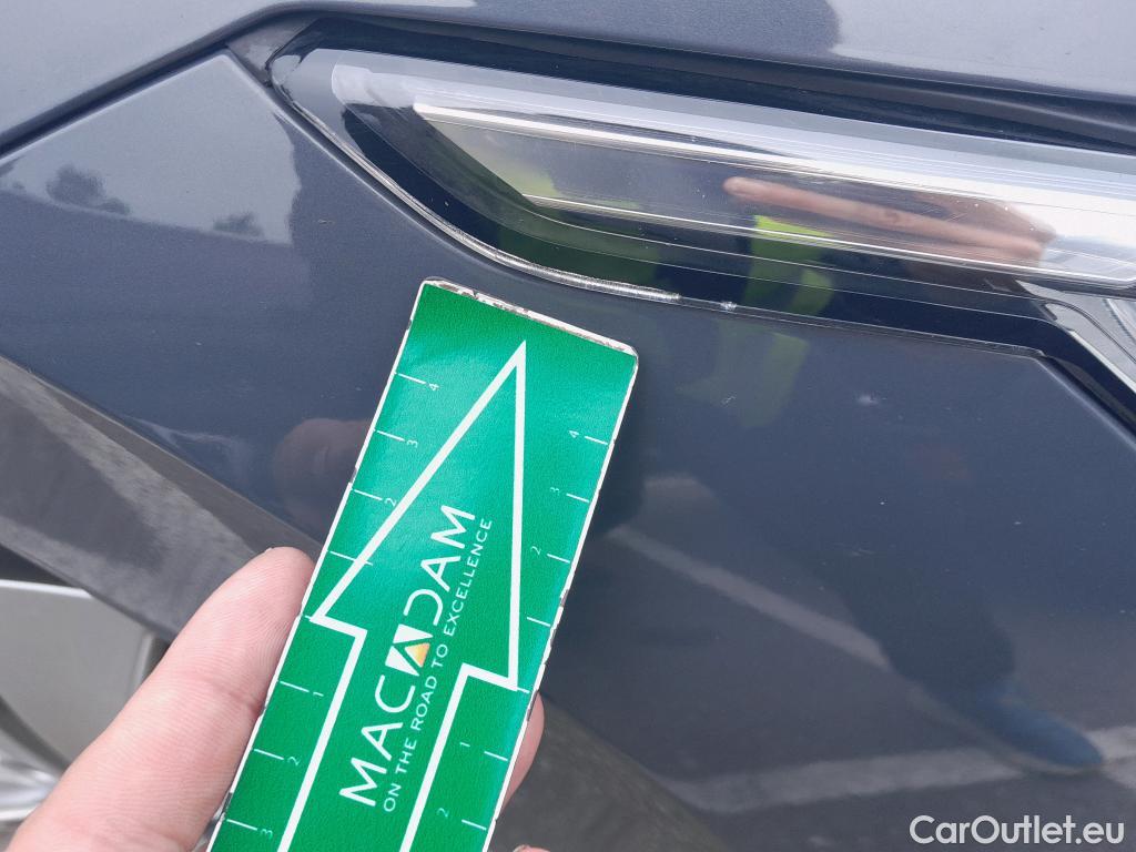  Volkswagen  Golf  VOLKSWAGEN / 2020 / 5P / berlina con portón Life 2.0 TDI 85kW (115CV) #3