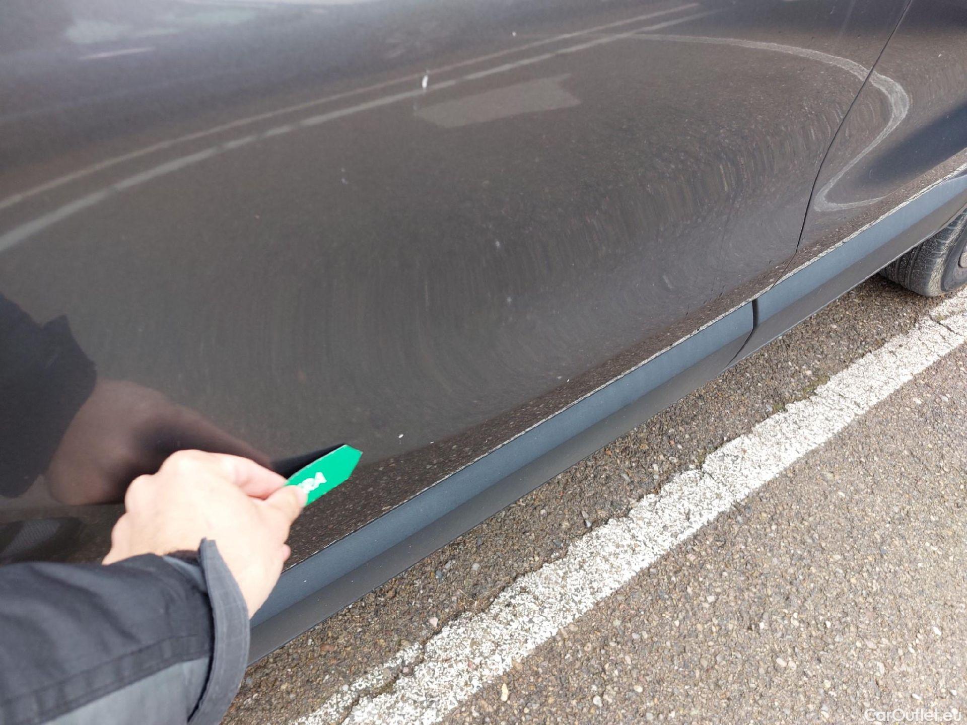  Opel  Crossland OPEL  X / 2017 / 5P / todoterreno 1.2 81kW Design Line 120 Aniversario S/S #14