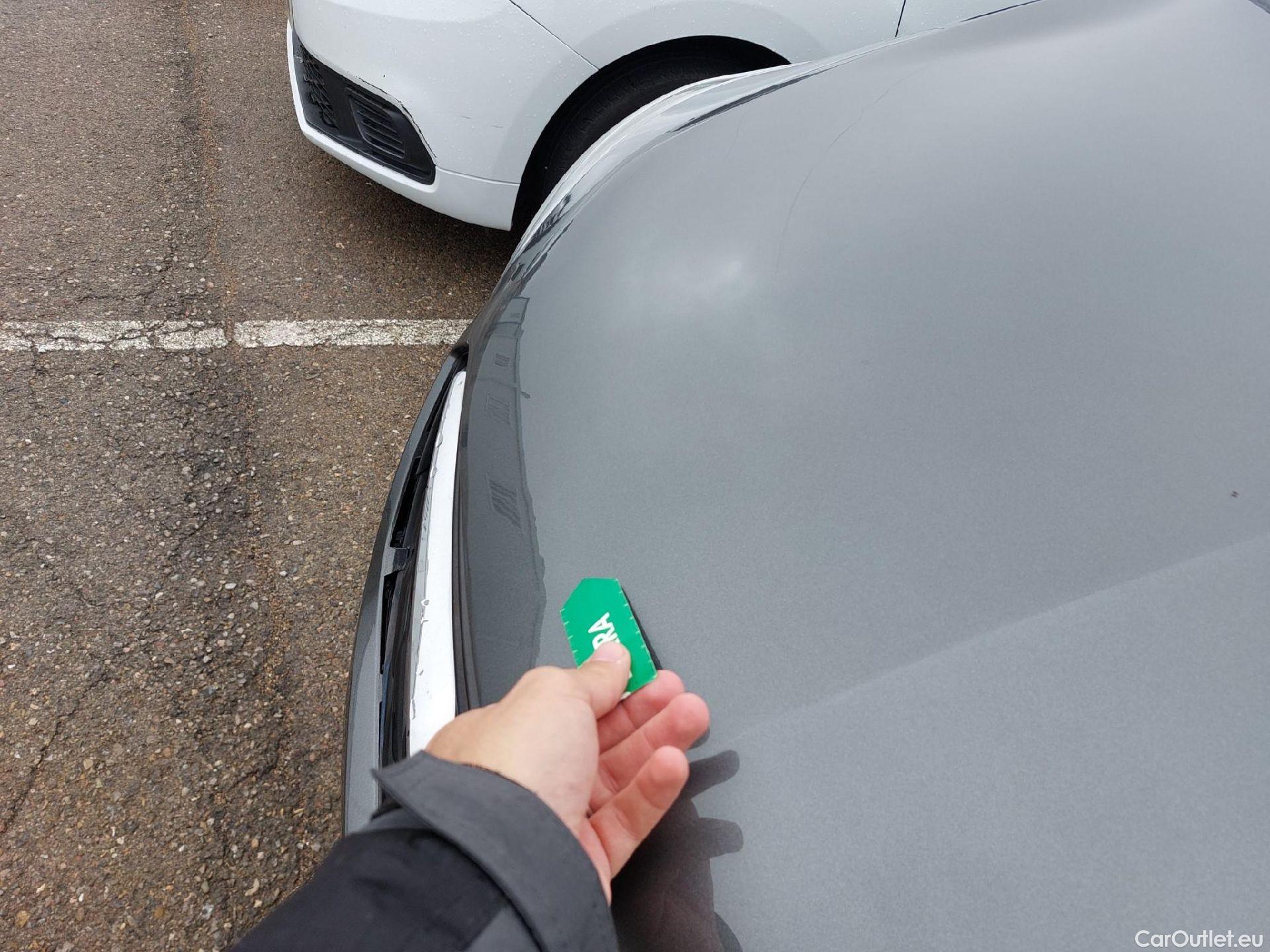  Opel  Crossland OPEL  X / 2017 / 5P / todoterreno 1.2 81kW Design Line 120 Aniversario S/S #3