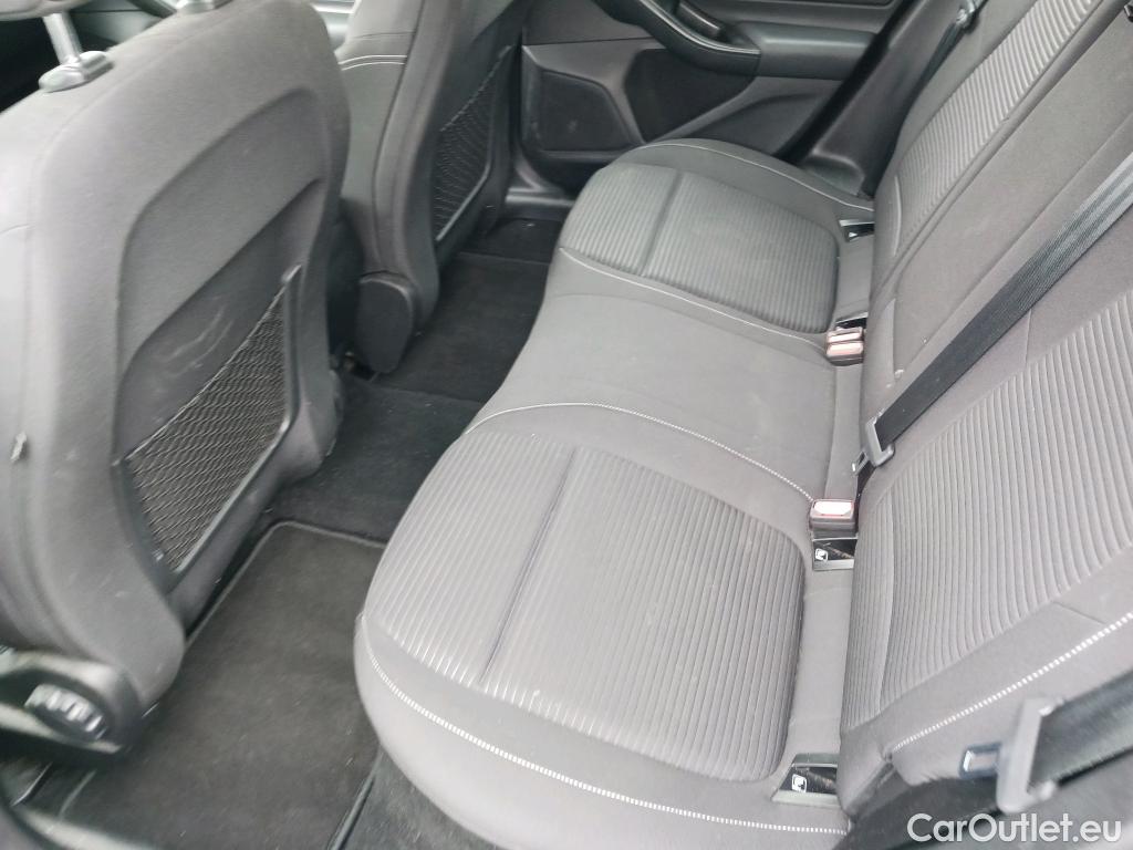  Ford  Focus FORD  / 2018 / 5P / berlina con portón 2.0 Ecoblue 110kW Titanium Auto #12