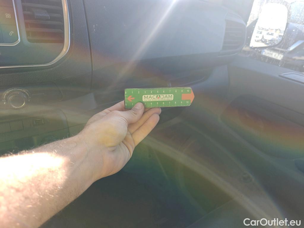  Peugeot  Expert PEUGEOT  / 2016 / 4P / furgón Furgón Premium 2.0 BlueHDi 120 EAT8 Stan #53