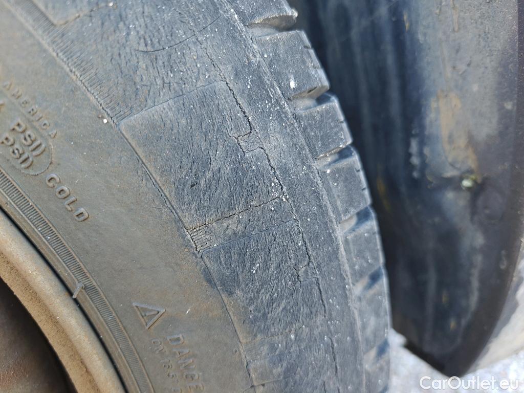  Peugeot  Expert PEUGEOT  / 2016 / 4P / furgón Furgón Premium 2.0 BlueHDi 120 EAT8 Stan #27