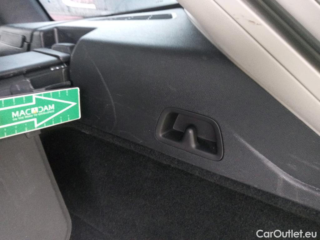  Volvo  XC60 VOLVO  / 2017 / 5P / todoterreno 2.0 T6 AWD Recharge Inscription Auto #28