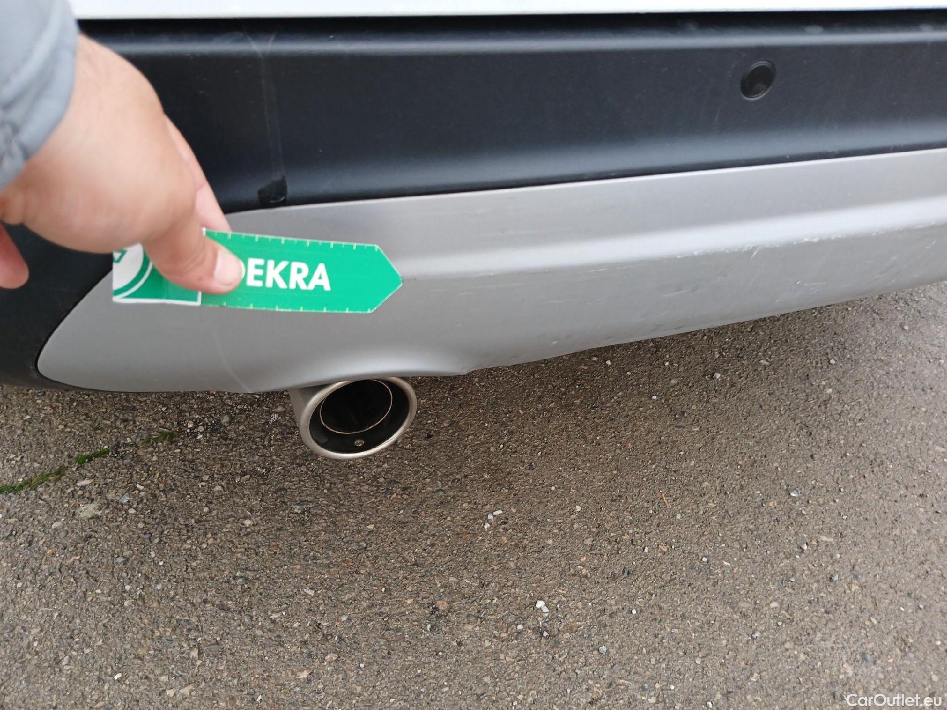  Ford  Kuga FORD  / 2016 / 5P / todoterreno 1.5 EcoBoost 88kW 4x2 Trend+ (CX) #27