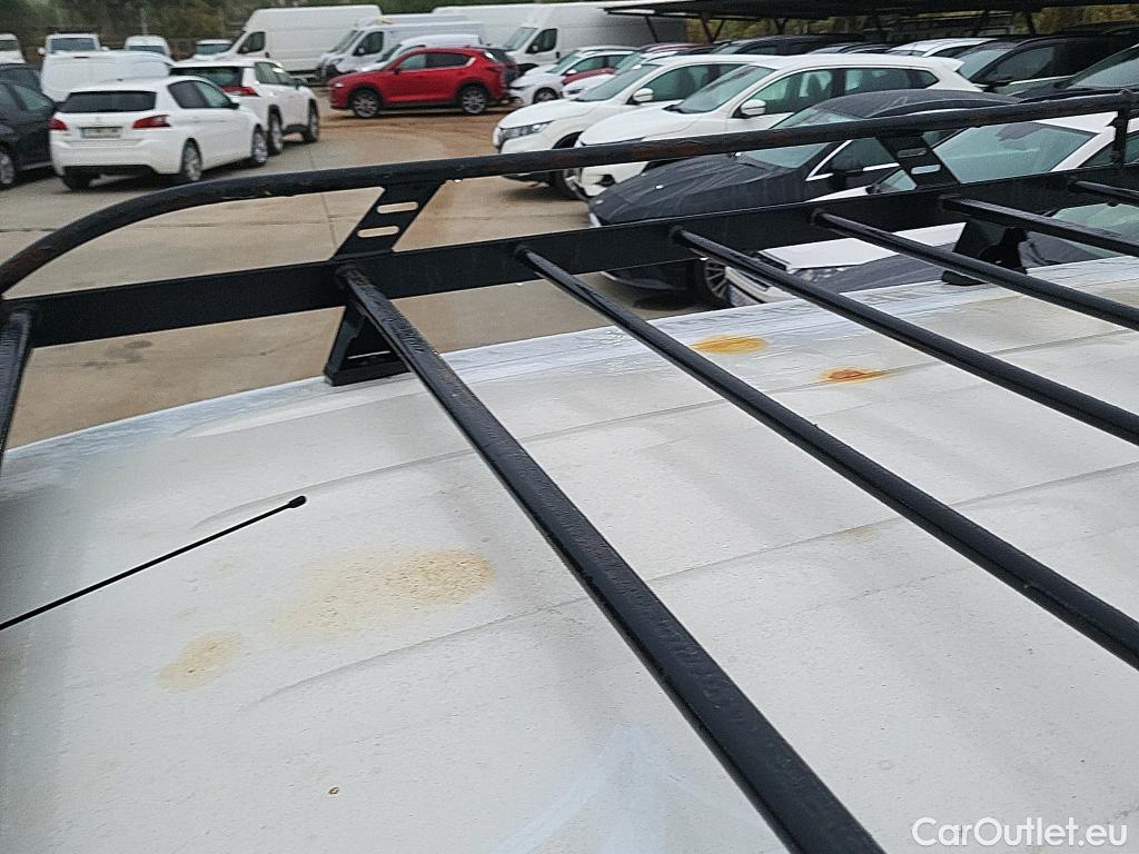  Renault  Kangoo RENAULT  Furgón/2013/4P/furgón derivado de turismo Profesional Maxi 5p dCi 81 kW (110 CV) #17