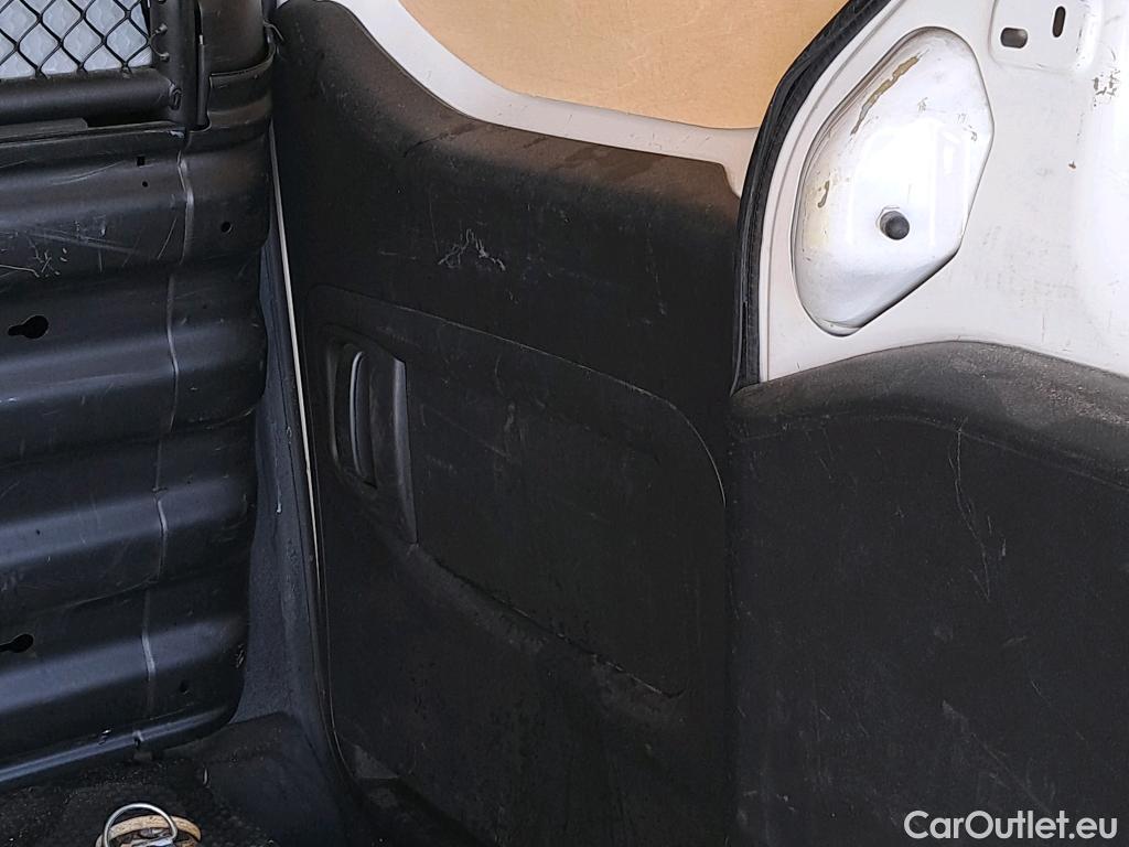  Peugeot  Partner PEUGEOT  VU 4p 2G furgón derivado de Furgón Confort PackL2 BlueHDi 73KW (100) #29