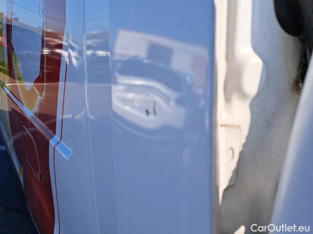  Peugeot  Partner PEUGEOT  VU 4p 2G furgón derivado de Furgón Confort PackL2 BlueHDi 73KW (100) #4