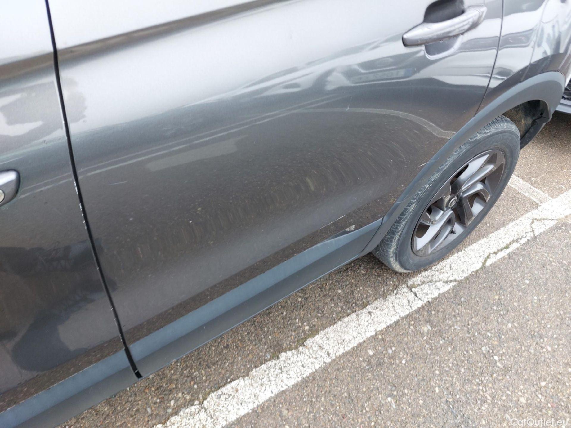  Opel  Crossland OPEL  X / 2017 / 5P / todoterreno 1.2 81kW Design Line 120 Aniversario S/S #16