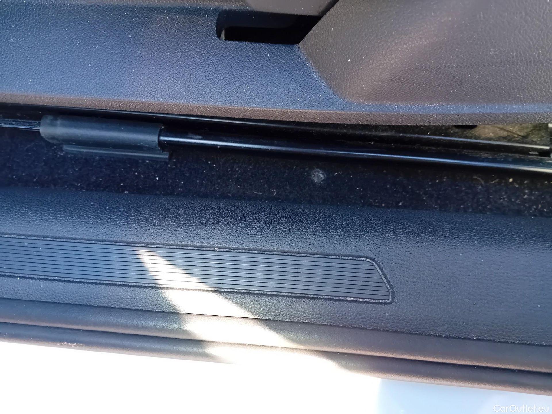  Volkswagen  Polo VOLKSWAGEN  / 2021 / 5P / berlina con portón Life 1.0 TSI 70kW (95CV) #1