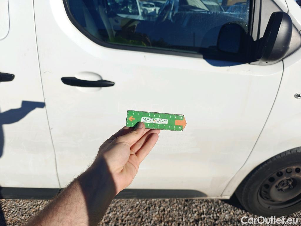  Peugeot  Expert PEUGEOT  / 2016 / 4P / furgón Furgón Premium 2.0 BlueHDi 120 EAT8 Stan #19