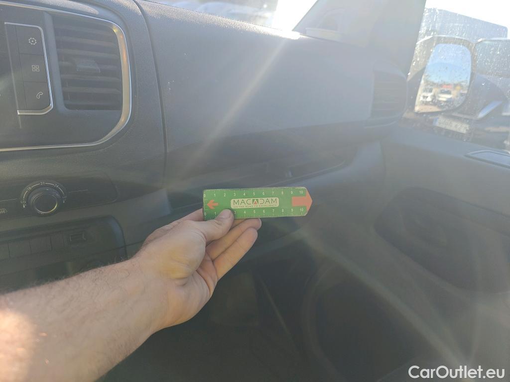  Peugeot  Expert PEUGEOT  / 2016 / 4P / furgón Furgón Premium 2.0 BlueHDi 120 EAT8 Stan #54