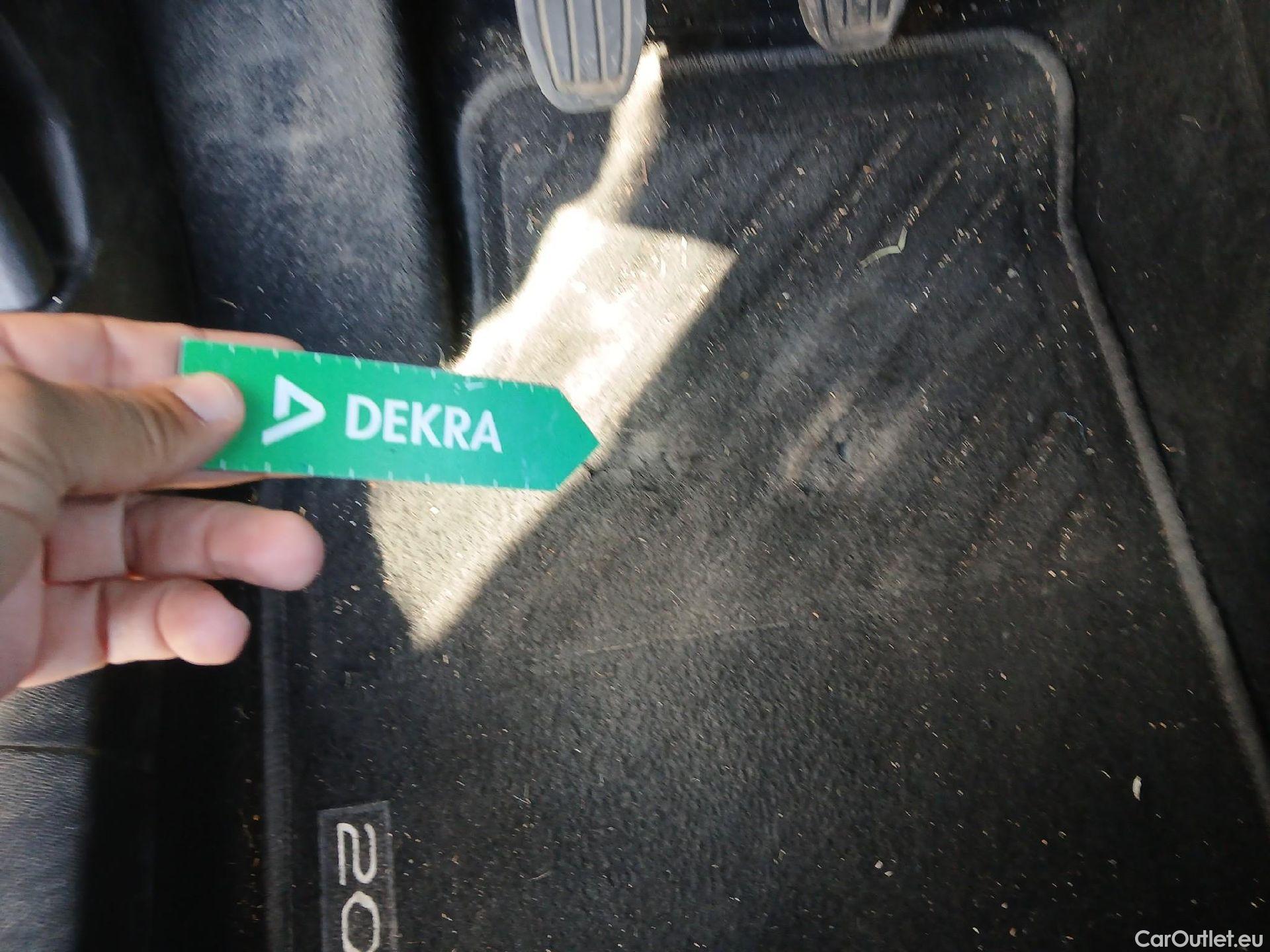  Peugeot  2008 PEUGEOT  / 2019 / 5P / todoterreno Active BlueHDI 81kW (110CV) #2