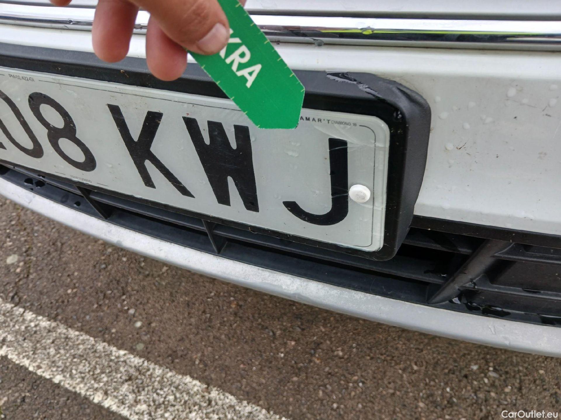  Ford  Kuga FORD  / 2016 / 5P / todoterreno 1.5 EcoBoost 88kW 4x2 Trend+ (CX) #11