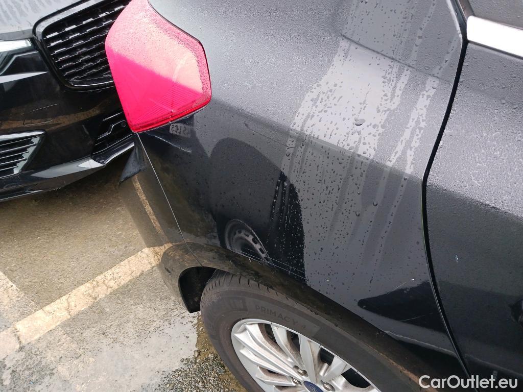  Ford  Focus FORD  / 2018 / 5P / berlina con portón 2.0 Ecoblue 110kW Titanium Auto #10